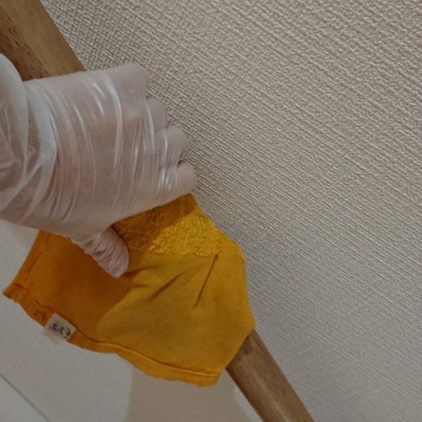 施設内の手すり、消毒を実施