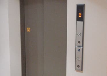 ととろクラブ エレベーター